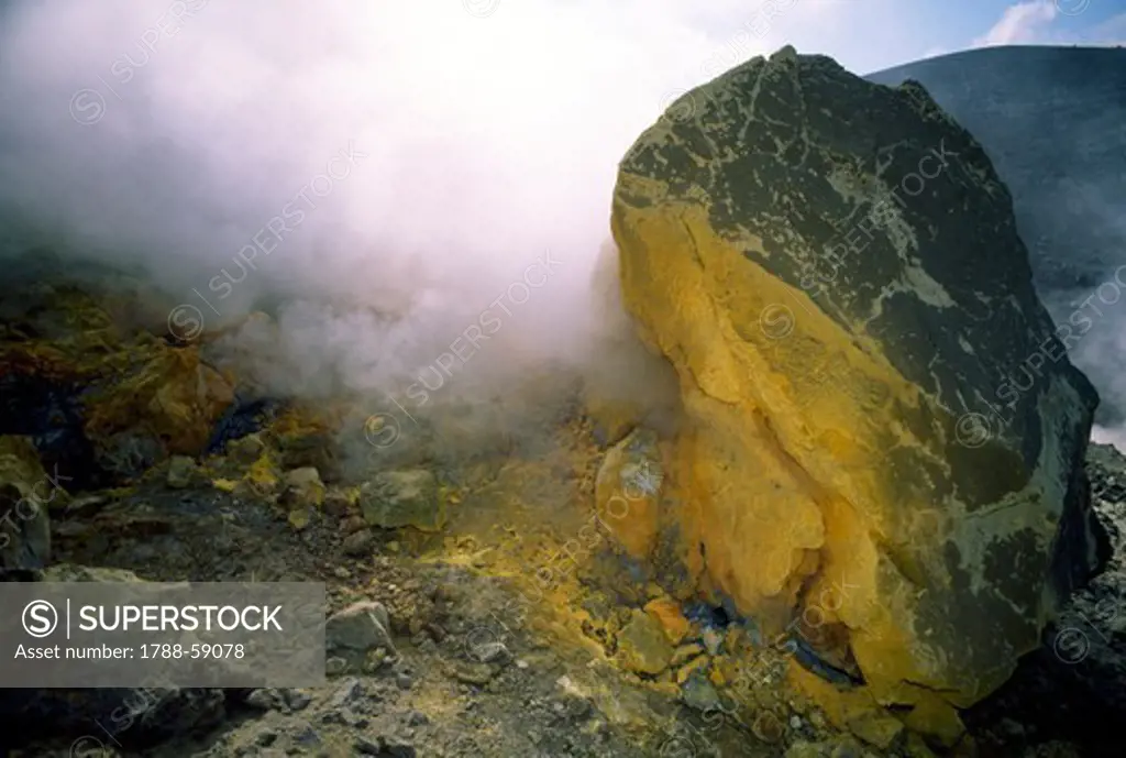 Fumaroles from the Gran Cratere (The Great Crater) on the island of Vulcano, Aeolian Islands. (UNESCO World Heritage List, 2000), Sicily, Italy.
