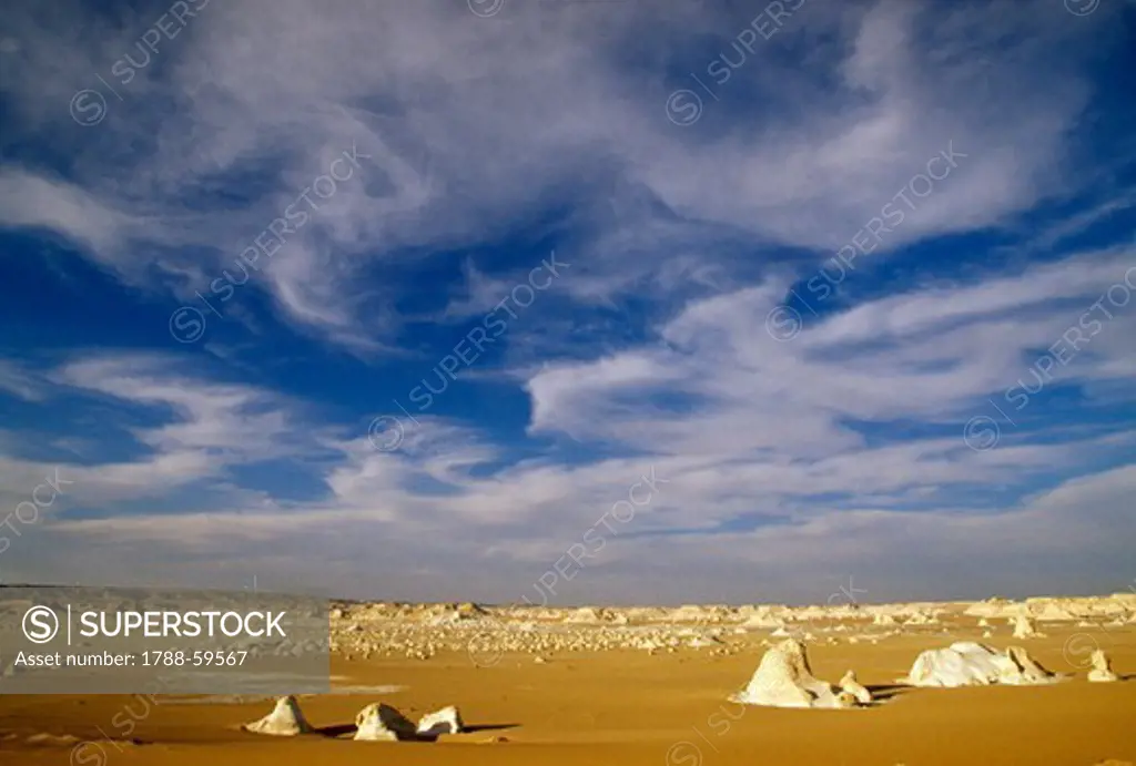 Limestone formation, White Desert near the Farafra Oasis, Libyan Desert, Egypt.