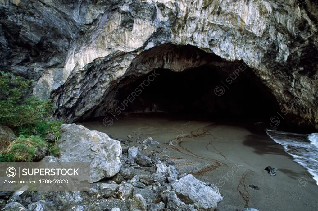 The cove which opens onto the Cave of the Great Arch, San Nicola Arcella, Calabria, Italy.