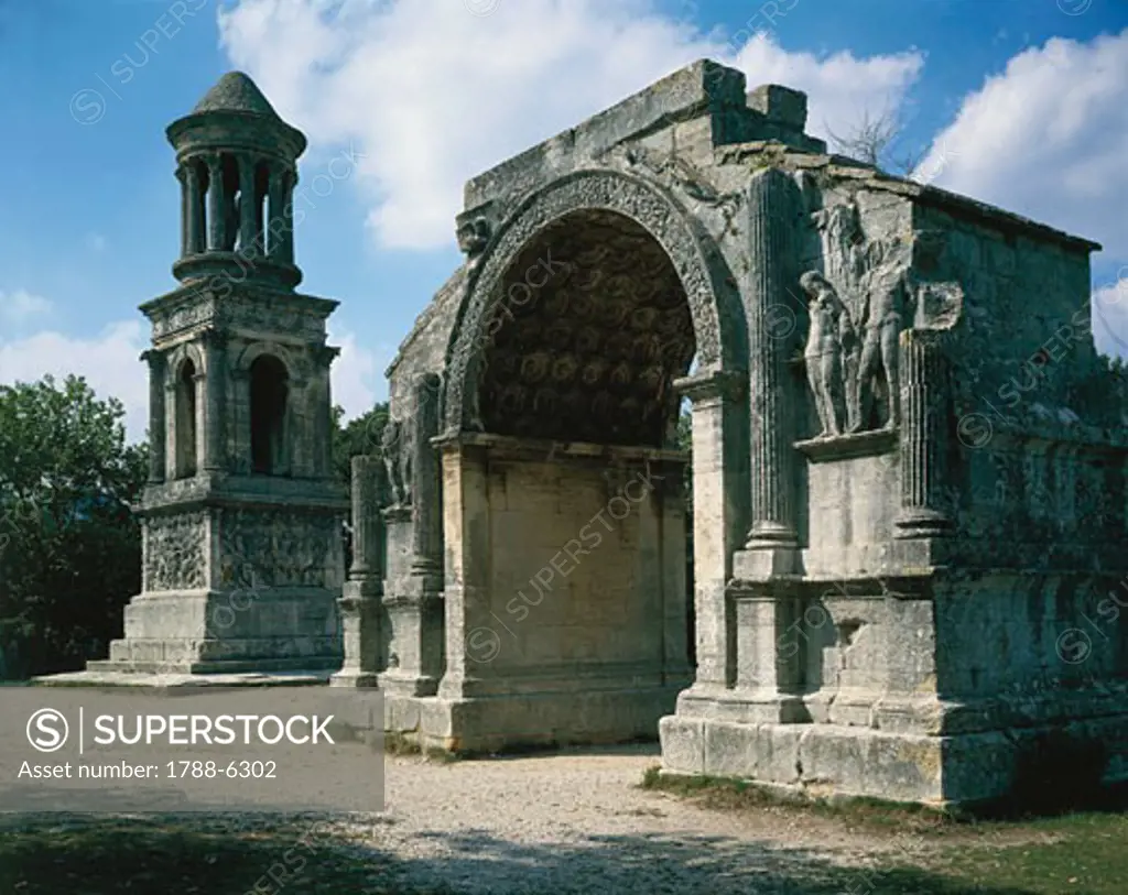 France - Provence-Alpes-Cote-d'Azur - Saint-Rémy-de-Provence. Ancient Glanum. Les Antiques. Triumphal Arch and Julii funerary monument