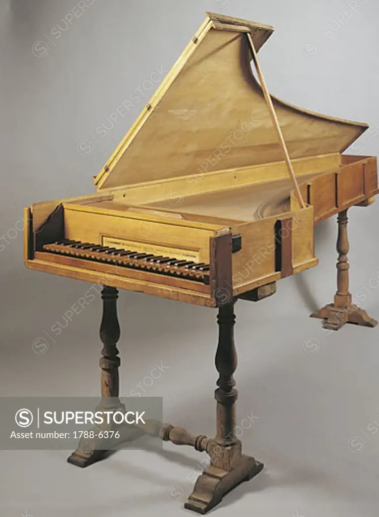 Close-up of a piano designed by Bartolomeo Cristofori di Francesco