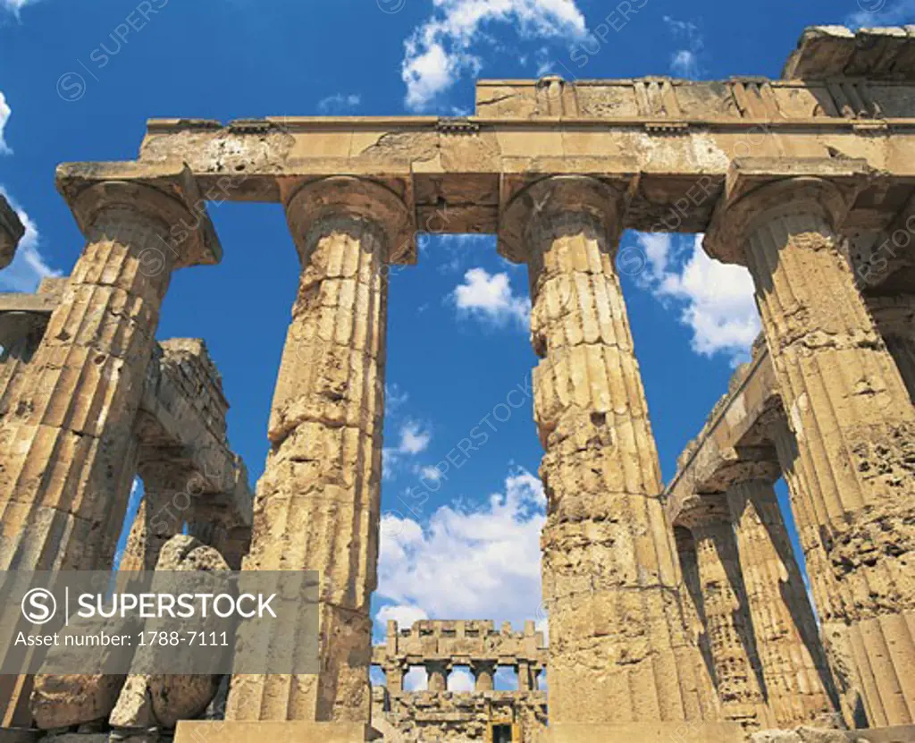Ruins of a temple, Temple E, Selinunte, Sicily, Italy