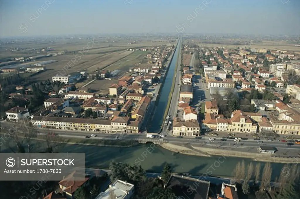 High angle view of a river flowing through a city, Brenta River, Stra, Veneto, Italy