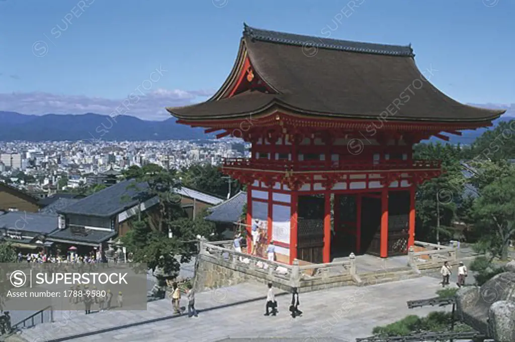Japan - Kansai - Kyoto. Kiyomizudera Buddhist temple ('Pure Water Temple'). People