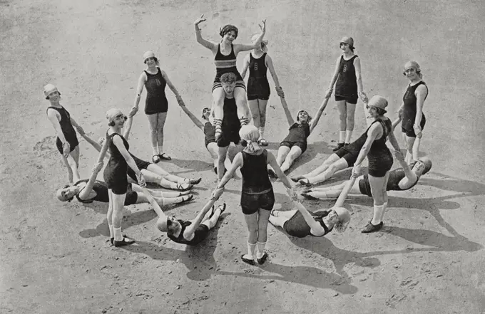 Girls doing exercises on the beach, United States of America, from L'Illustrazione Italiana, Year XLIX, No 33, August 13, 1922.