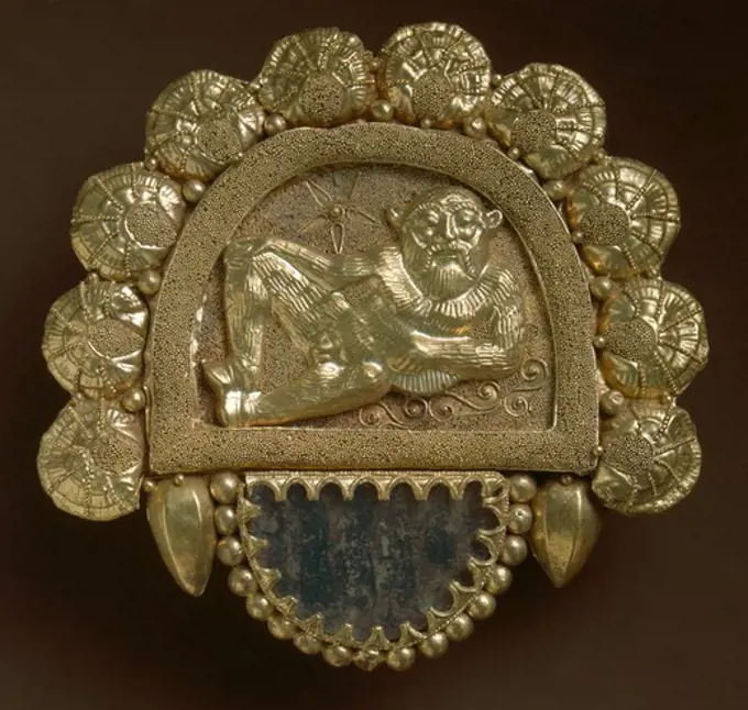 Gold stud, from Vignanello (Lazio). Etruscan civilization, 5th Century BC.