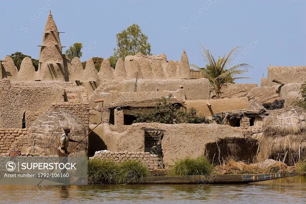 Mali, Mopti Region, Kolenze, banco village in Niger River banks