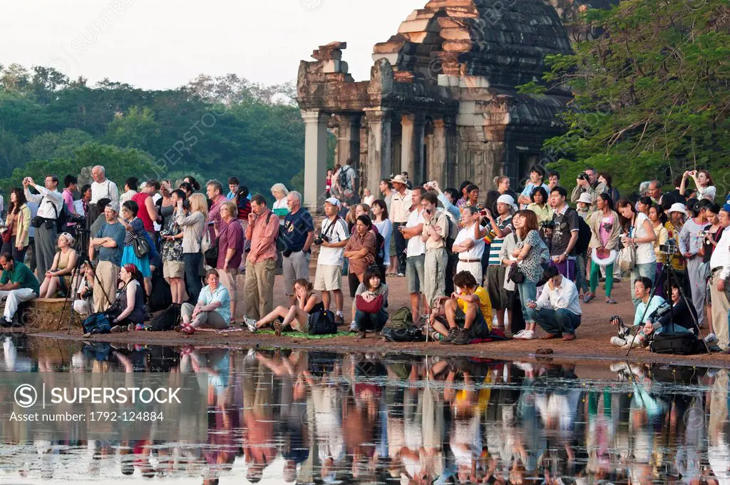 Cambodia, Siem Reap Province, Angkor Temples complex, listed as World Heritage by UNESCO, Angkor Wat Temple of the 12th century, tourists at sunrise