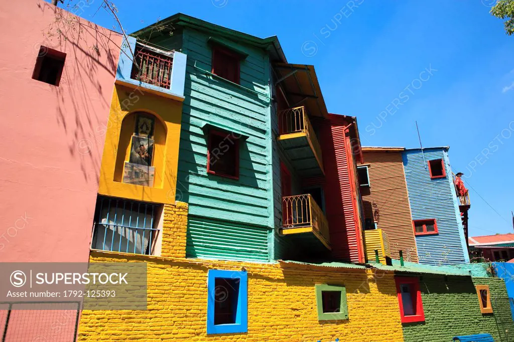 Argentina, Buenos Aires, La Boca district, colourful facades on Caminito street