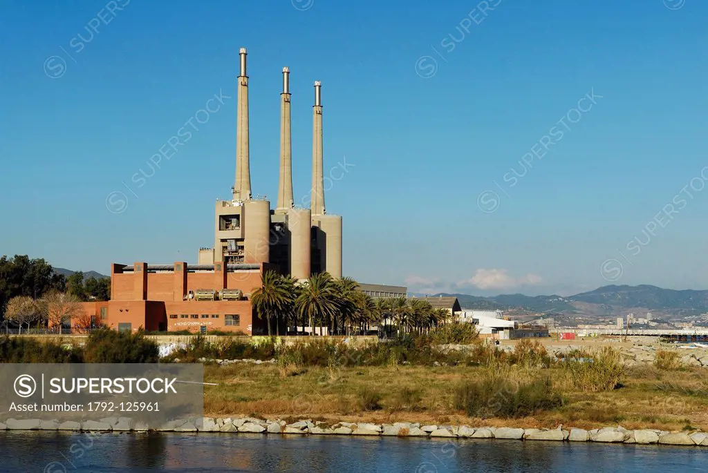 Spain, Catalonia, Barcelona, Badalona_Sant Adria thermal power station of Fecsa_Endesa Company on Besos River banks, near Badalona and Sant Adria del ...