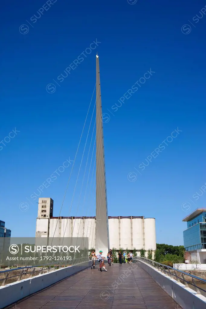 Argentina, Buenos Aires, Puerto Madero district, Puente de la Mujer Bridge of the Woman by architect Santiago Calatrava