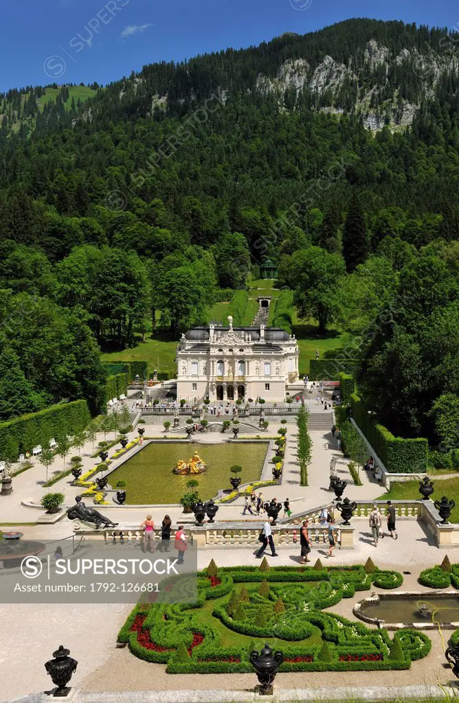 Germany, Bavaria, Graswangtal, Linderhof castle, built from 1874 to 1878 he belonged to King Ludwig II of Bavaria, the Park