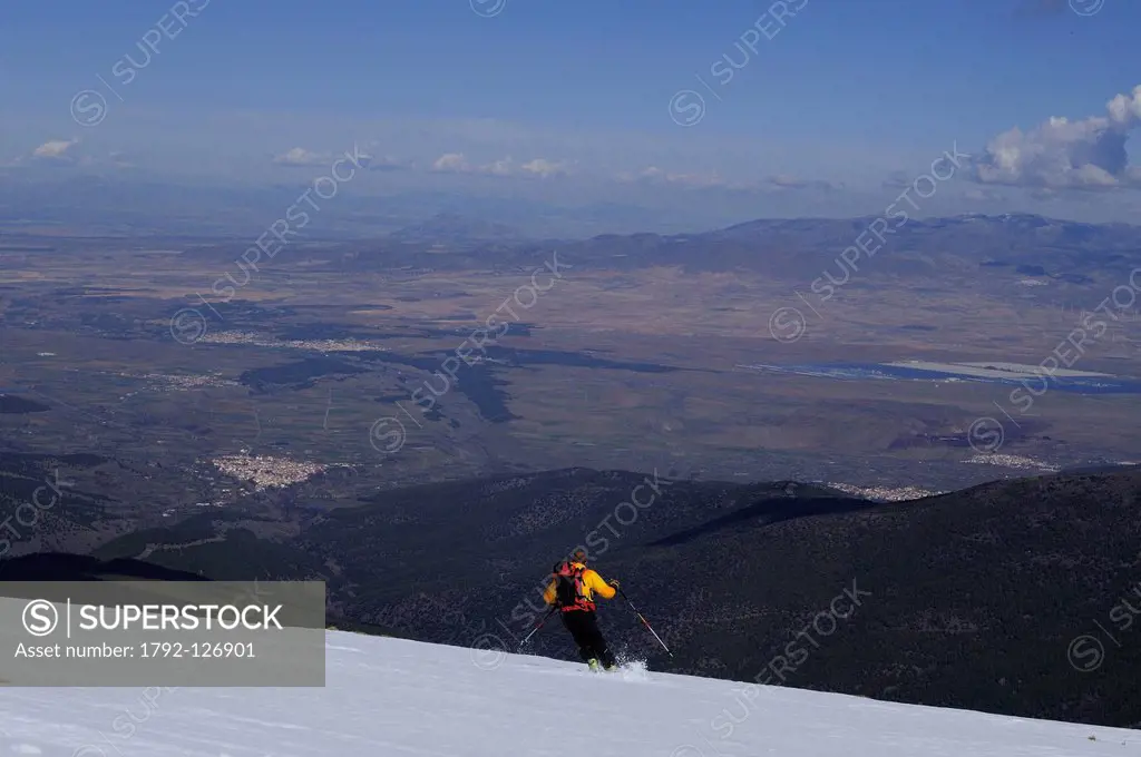 Spain, Andalucia, Sierra Nevada, Jerez del Marquesado, cross_country skiing on Cerro Trevelez