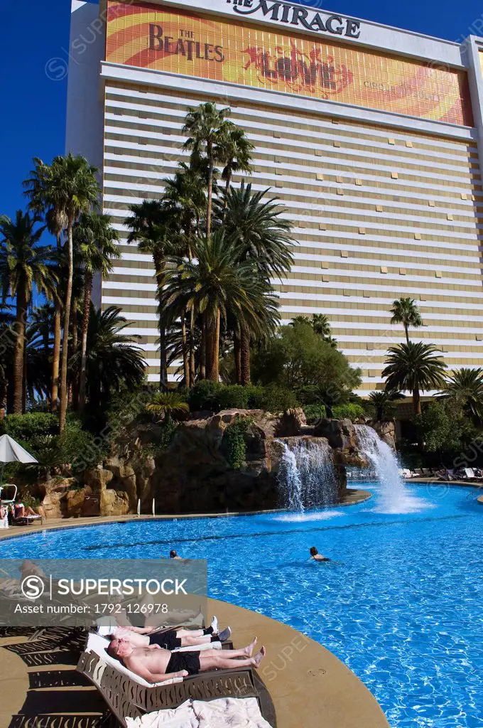 United Statess, Nevada, Las Vegas, Mirage casino hotel, one of the swimming pool