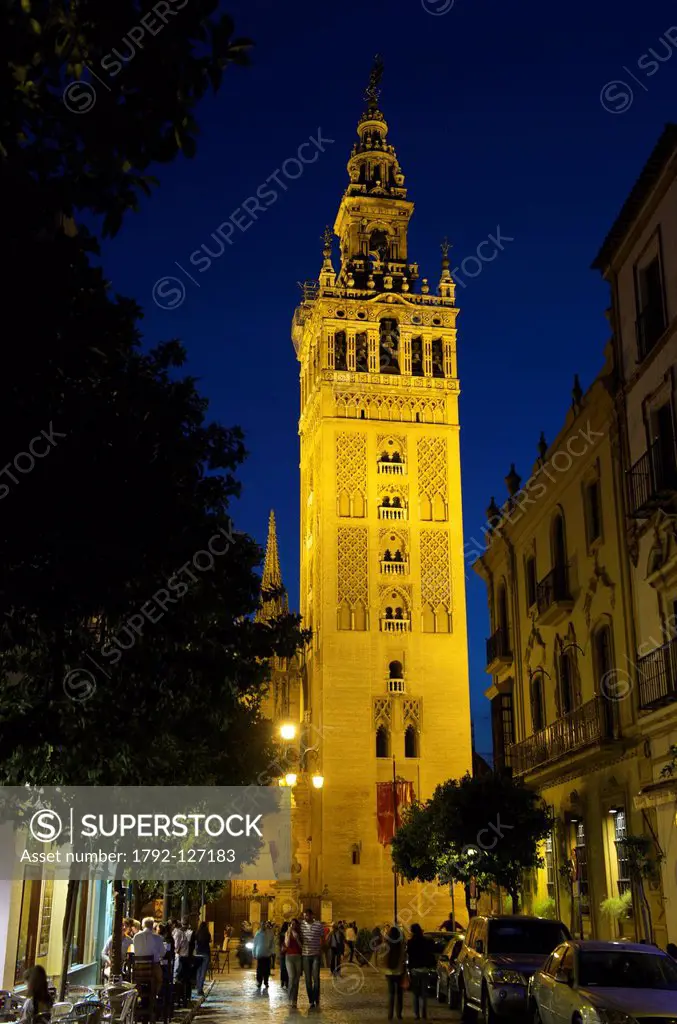 Spain, Andalusia, Seville, la Giralda Tower, former Almohad minaret of the Great Mosque converted into Cathedral steeple, listed as World Heritage by ...