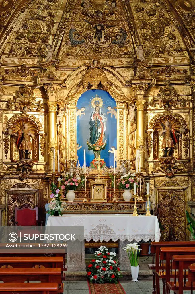 Spain, Extremadura, Jarandilla de la Vera, hermitage of Nuestra Senora del Sopetran, rococo altarpiece installed on a stone bench