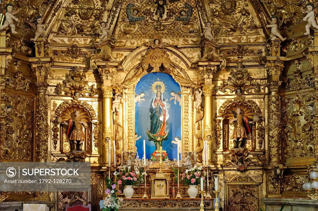 Spain, Extremadura, Jarandilla de la Vera, hermitage of Nuestra Senora del Sopetran, rococo altarpiece installed on a stone bench