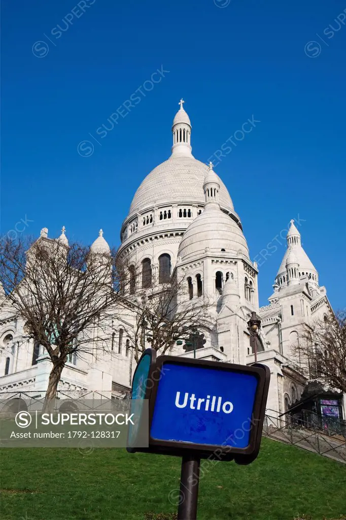 France, Paris, Butte Montmartre, Basilique du Sacre Coeur Sacred Heart Basilica