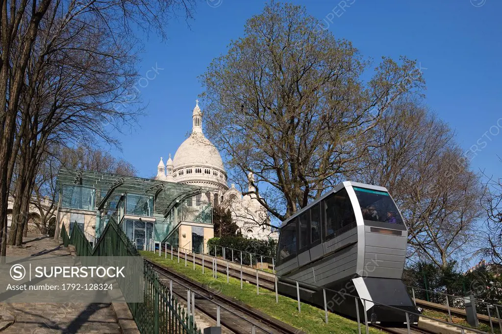 France, Paris, Butte Montmartre, the funicular and the Basilique du Sacre Coeur Sacred Heart Basilica