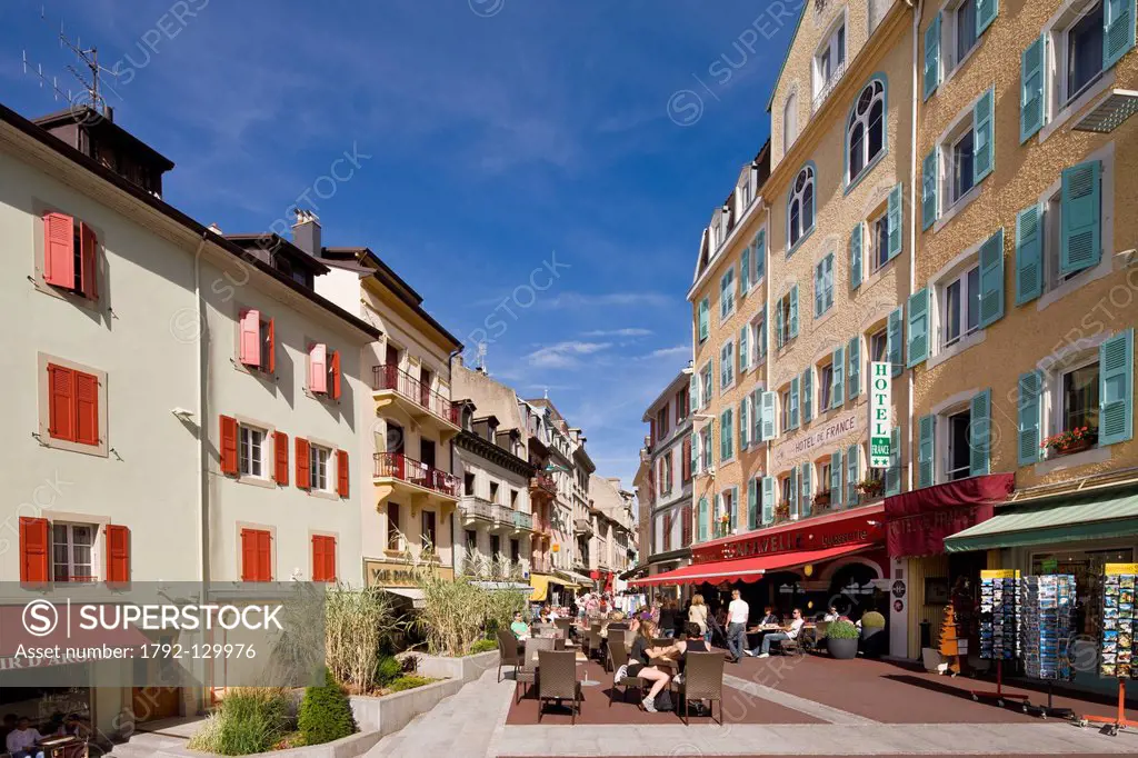 France, Haute Savoie, Chablais, Evian les Bains, pedestrian street