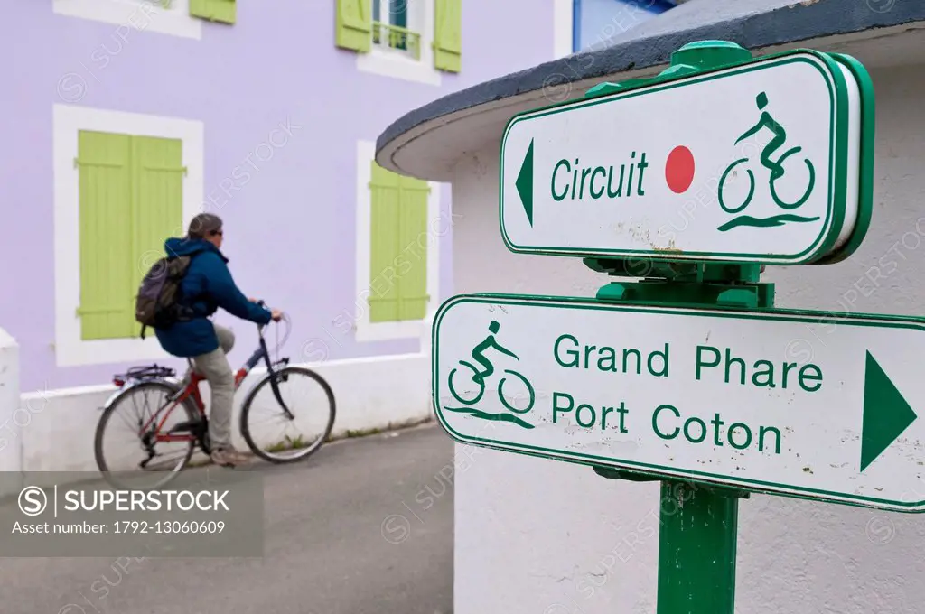 France, Morbihan, Belle Ile en Mer, Le Palais, bike ride