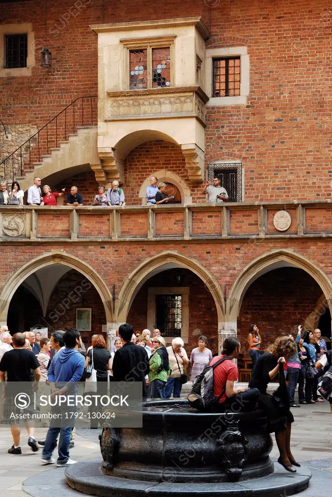 Poland, Lesser Poland region, Krakow, old town Stare Miasto listed as World Heritage by UNESCO, courtyard of the Collegium Maius, Jagiellonian univers...