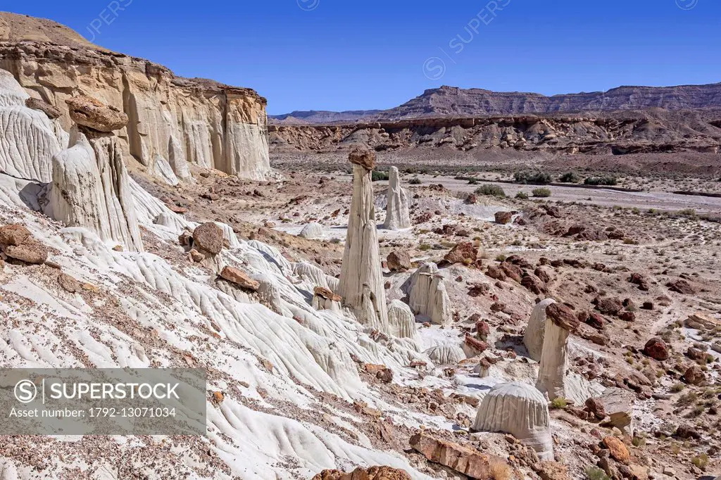 United States, Utah, Colorado Plateau, Grand Staircase-Escalante National Monument, near Kanab, rock formations called Wahweap Hoodoos