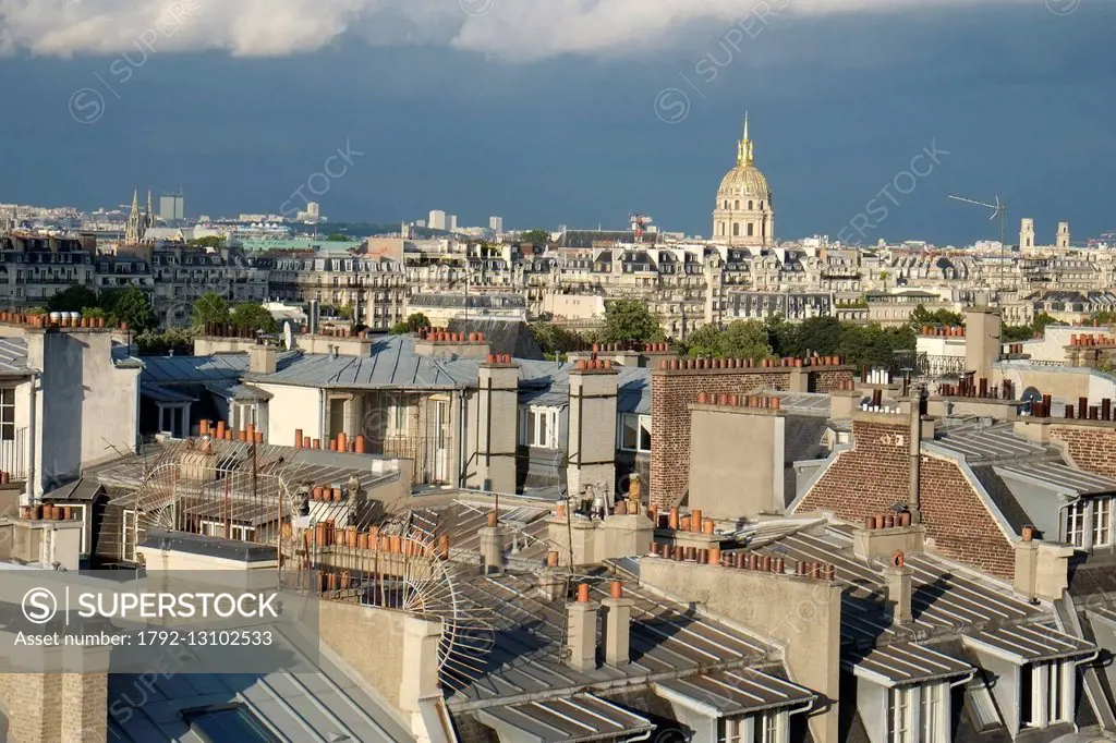 France, Paris, the roofs of Paris in the 7th arrodissement