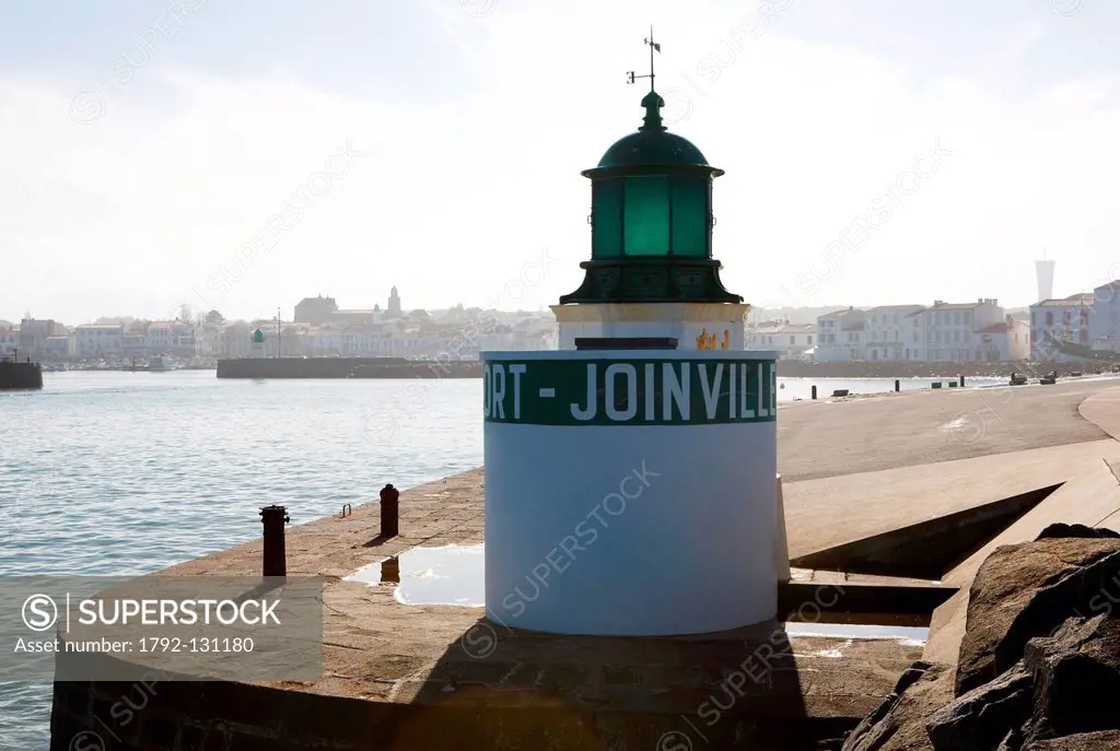 France, Vendee, Ile d´Yeu, Port Joinville, the lighthouse