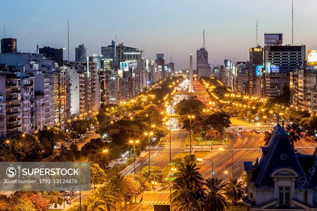 Argentina, Buenos Aires, 9 de Julio Avenue (Avenida 9 de Julio) completed in 1980 is the largest in the world with 140 meters wide with its obelisk (1...