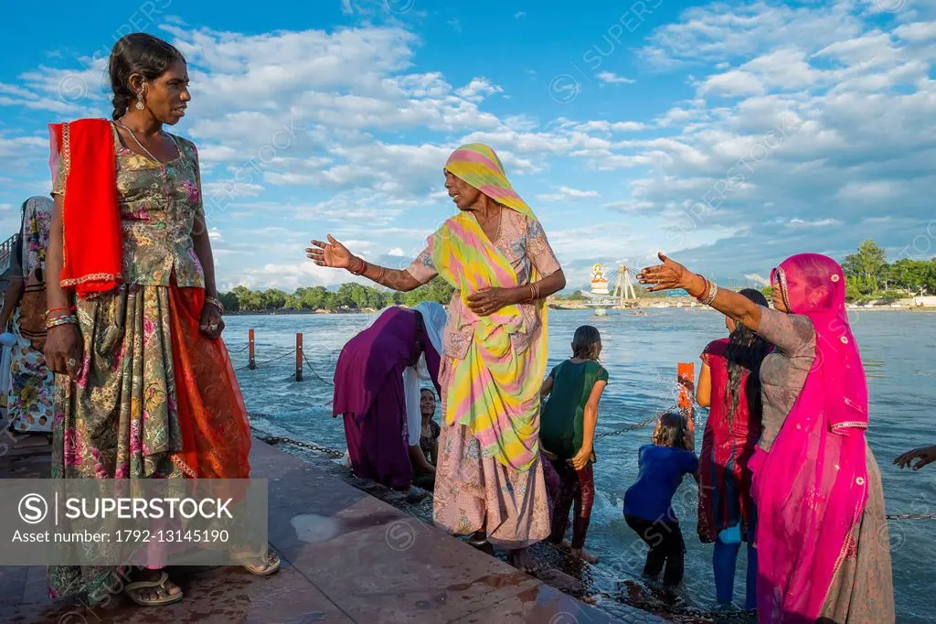 India, Uttarakhand State, Haridwar, one of the nine holy cities to Hindus, on the banks of the Ganga river, pilgrims come to pray and purify themselve...