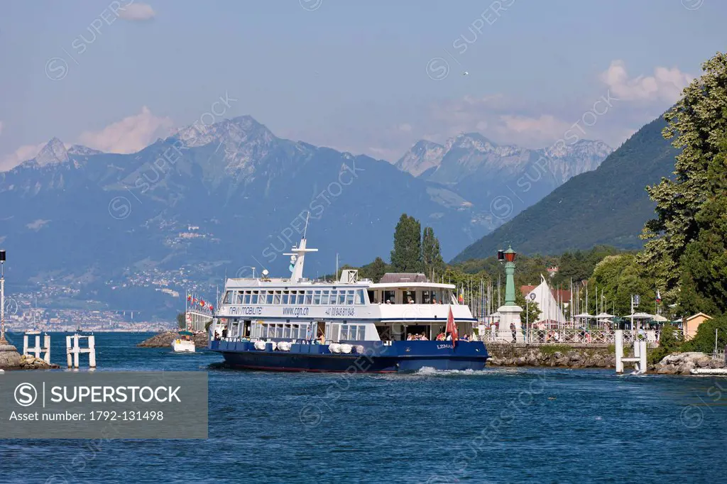 France, Haute Savoie, Le Chablais, Evian, Lake Geneva, CGN ferry