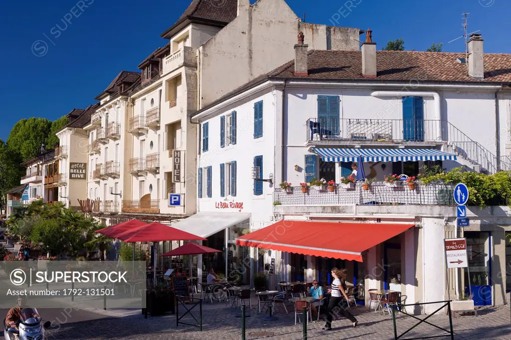 France, Haute Savoie, Le Chablais, Thonon les Bains, restaurants of the marina
