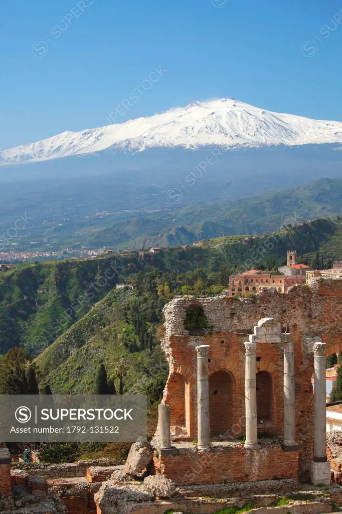 Italy, Sicily, Taormina, theatre of the Greco_Roman antiquity