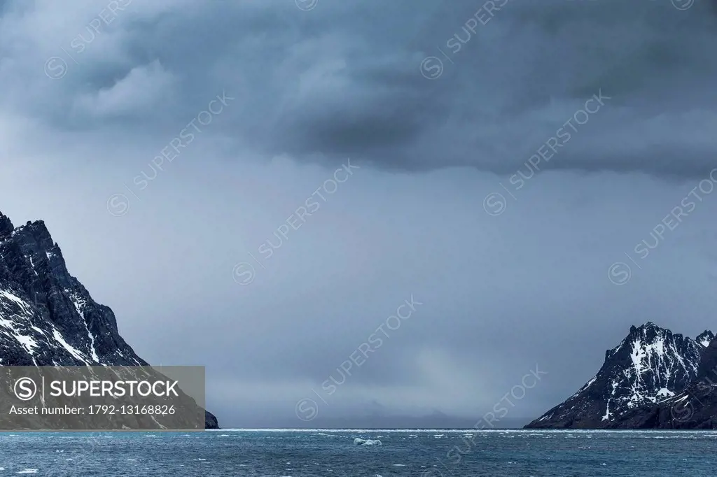 South Atlantic Ocean, South Georgia Island, landscape