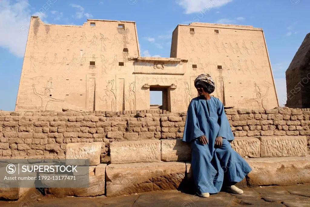 Egypt, Upper Egypt, Edfu, temple