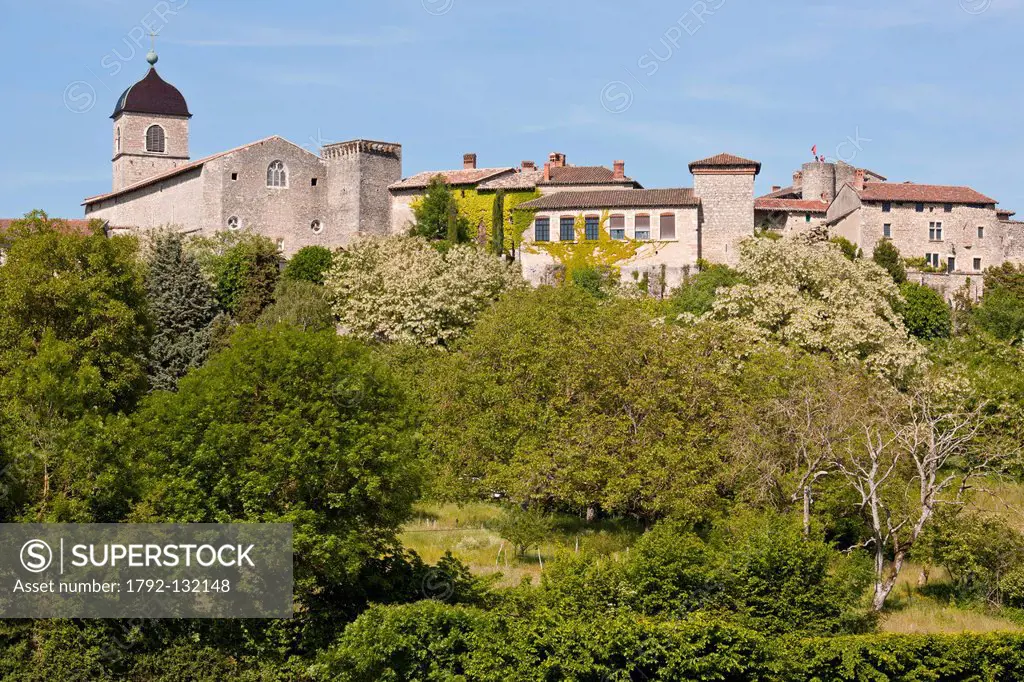 France, Ain, the Medieval village of Perouges, labelled Les Plus Beaux Villages de France The Most Beautiful Villages of France, the church fortress o...
