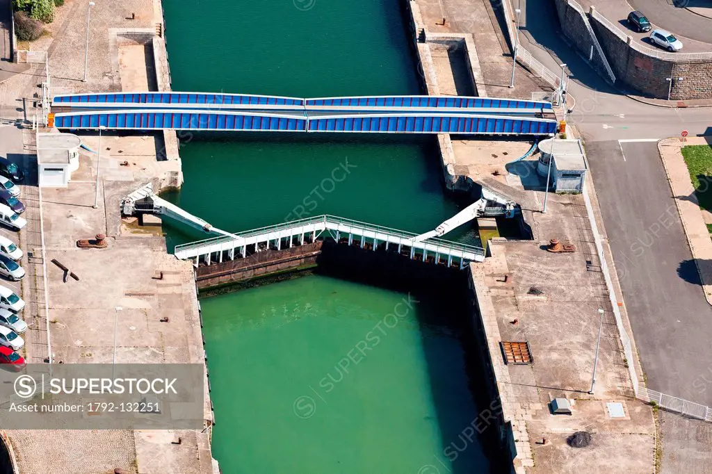 France, Loire_Atlantique, Saint_Nazaire, port lock aerial photography