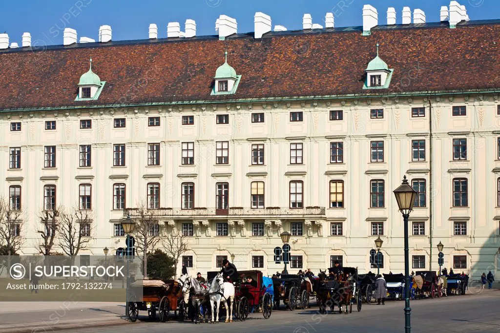 Austria, Vienna, historic center listed as World Heritage by UNESCO, Hofburg, Heldenplatz, Heroes´ Square, with Leopold wing of the palace in the back...