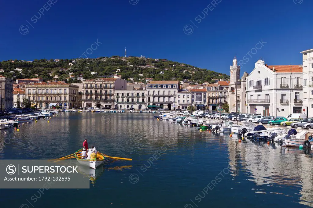 France, Herault, Sete, boat trip on the Canal Royal at the foot of Mont St Clair