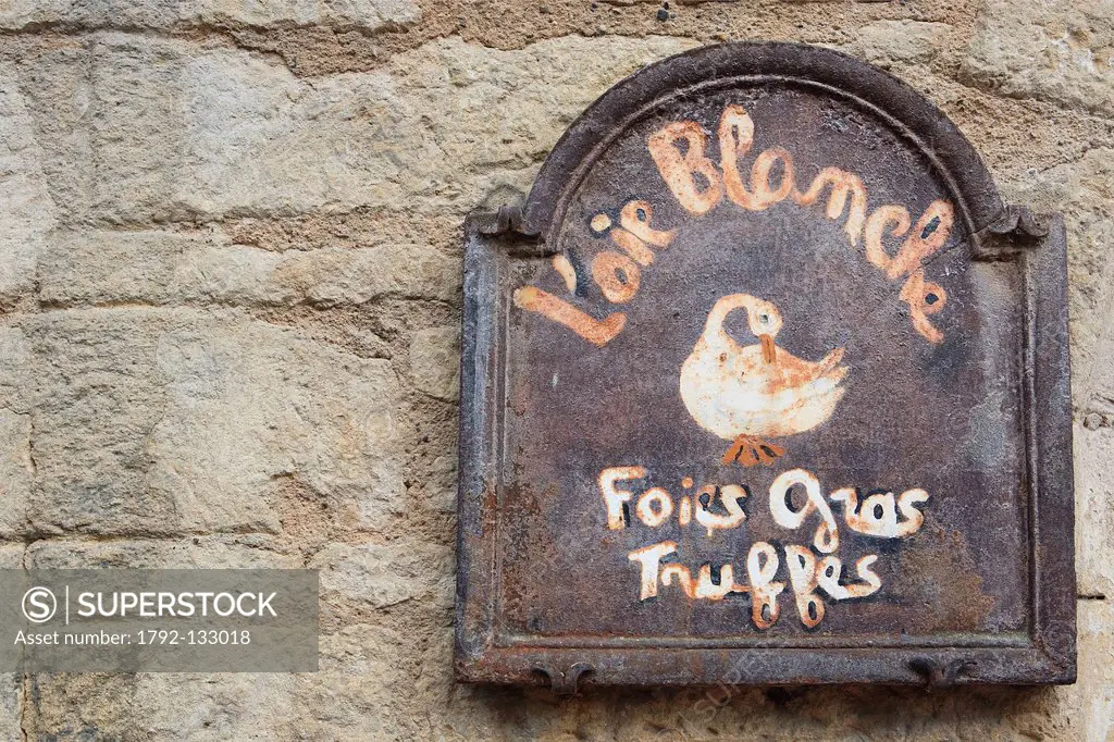 France, Dordogne, Perigord Noir, Dordogne Valley, Sarlat la Caneda, restaurant sign