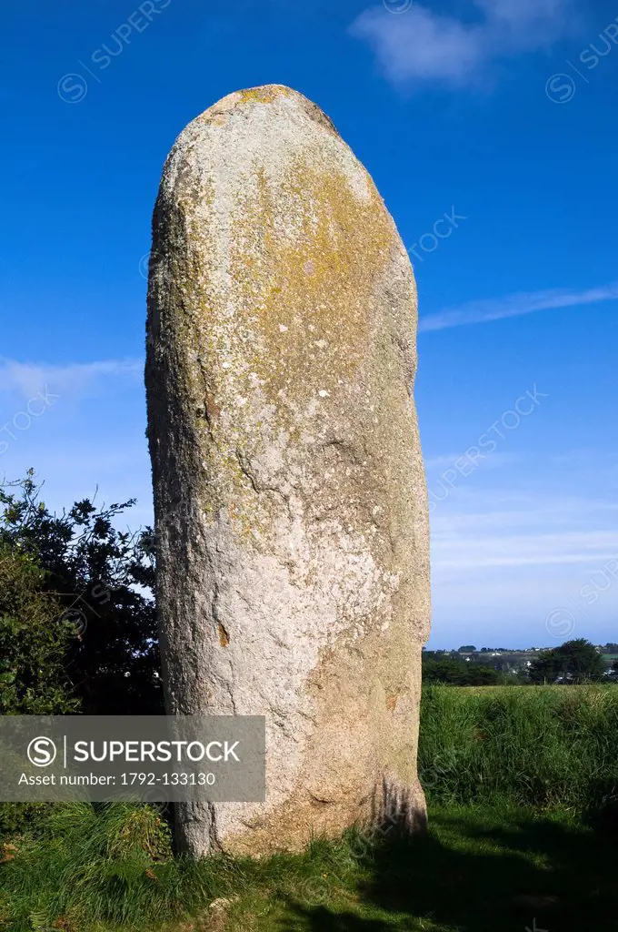 France, Finistere, near Aber Benoit, between Treglonou and Lannilis, Lannoulouarn Menhir, high 6,50 m, dating 6000 BC