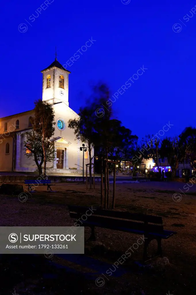 France, Var, IIles d´Hyeres, National Park of Port Cros, Ile de Porquerolles, the village of Porquerolles, Church of St. Anne on the Place d´Armes