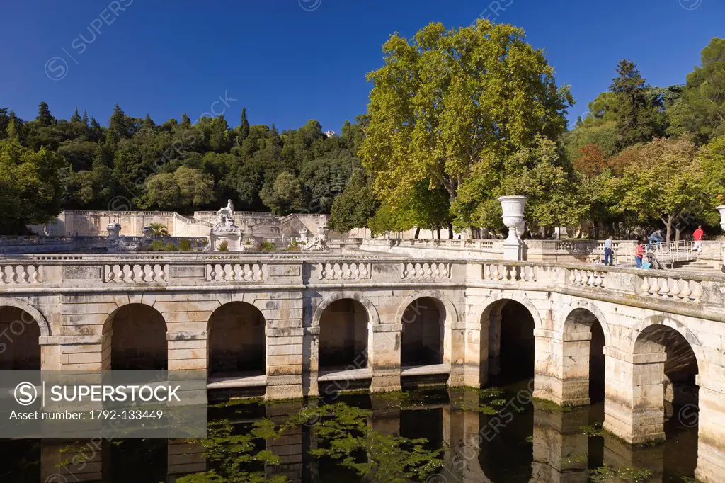 France, Gard, Nimes, Jardin de la Fontaine