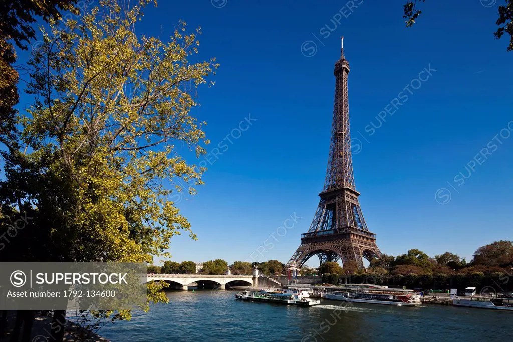 France, Paris, Seine river banks, listed as World Heritage by UNESCO, and the Eiffel Tower