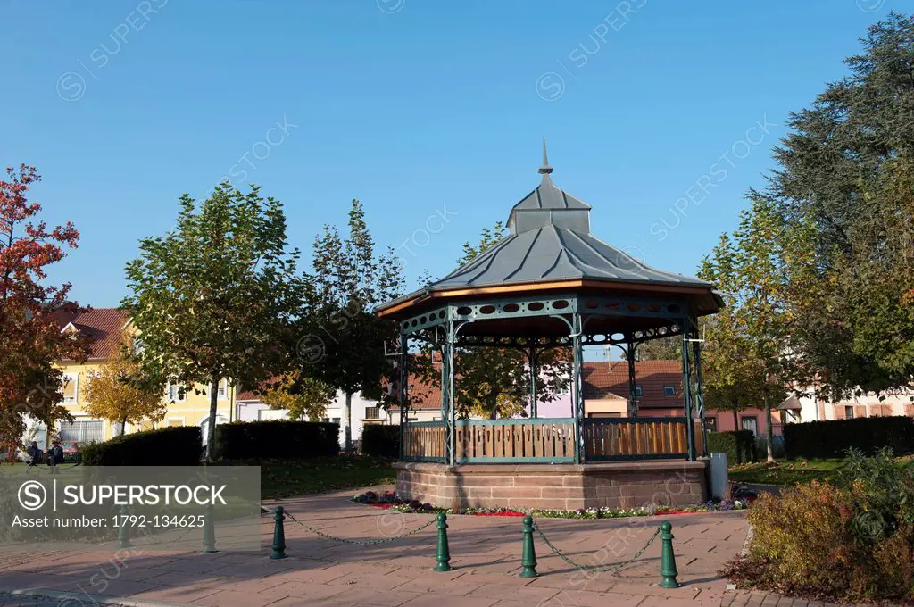 France, Bas Rhin, Bischwiller, bandstand on the station square