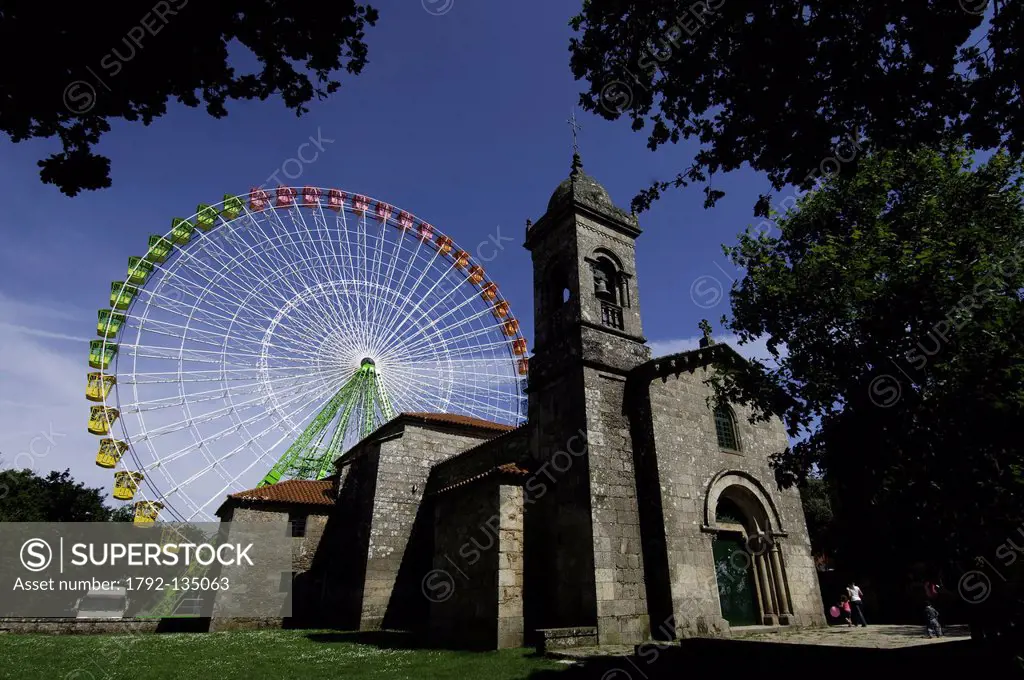 Spain, Galicia, Santiago de Compostela, listed as World Heritage by UNESCO, big wheel, next to the chapel of the Parque Alameda