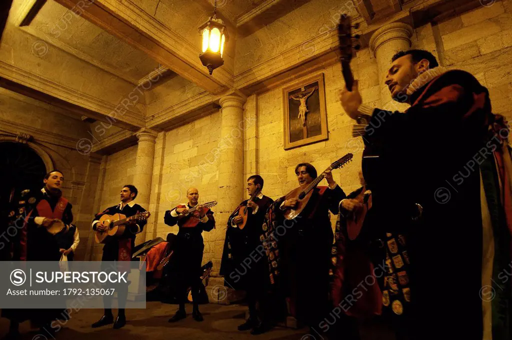 Spain, Galicia, Santiago de Compostela, listed as World Heritage by UNESCO, galician folk concert of the band Las Tunas, in 17th century costumes, on ...