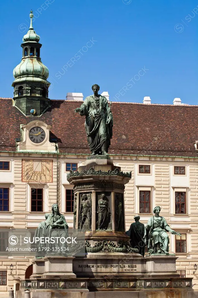 Austria, Vienna, historic center listed as World Heritage by UNESCO, Imperial palace Hofburg, courtyard, statue of Emperor Francis II, by Italian scul...