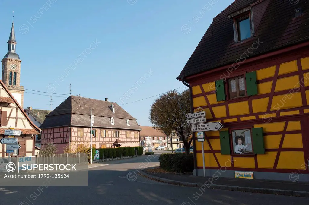 France, Bas Rhin, Boofzheim, street going to central square of the village